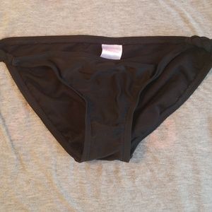 Black bikini bottoms
